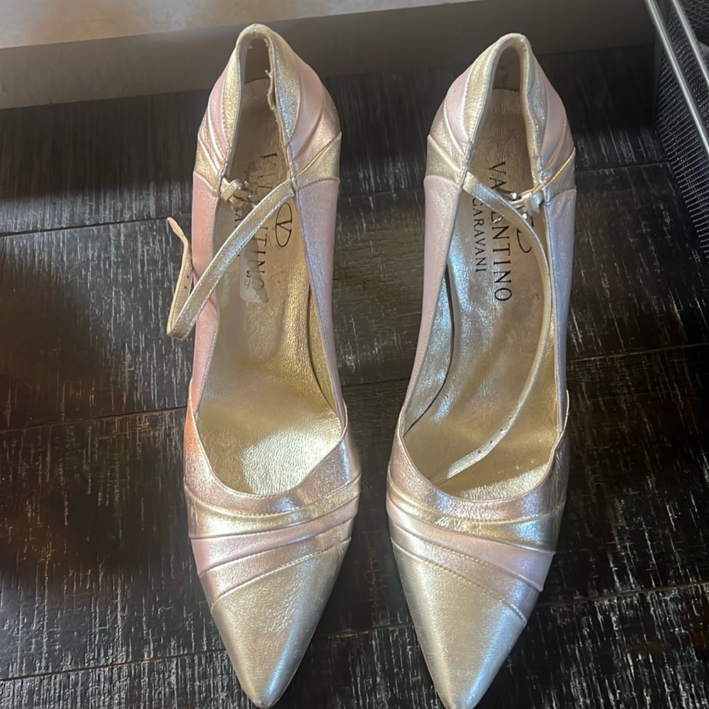 Valentino, Gold & Rose Heels, Size 7.5, New-No Tags circa early 2000’s.
